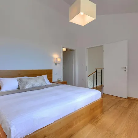 Luna Rossa By Interhome Villa *