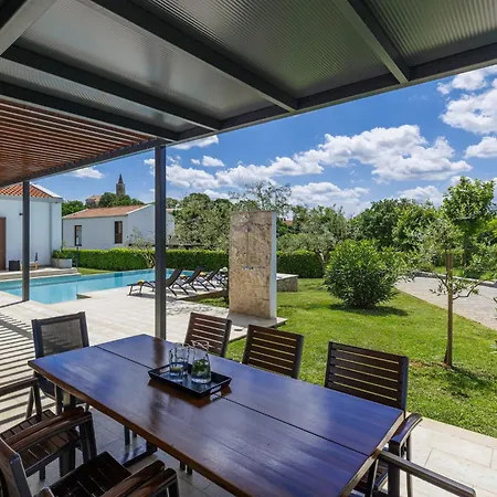 Villa Luna Rossa By Interhome