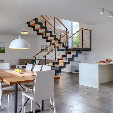 Luna Rossa By Interhome *